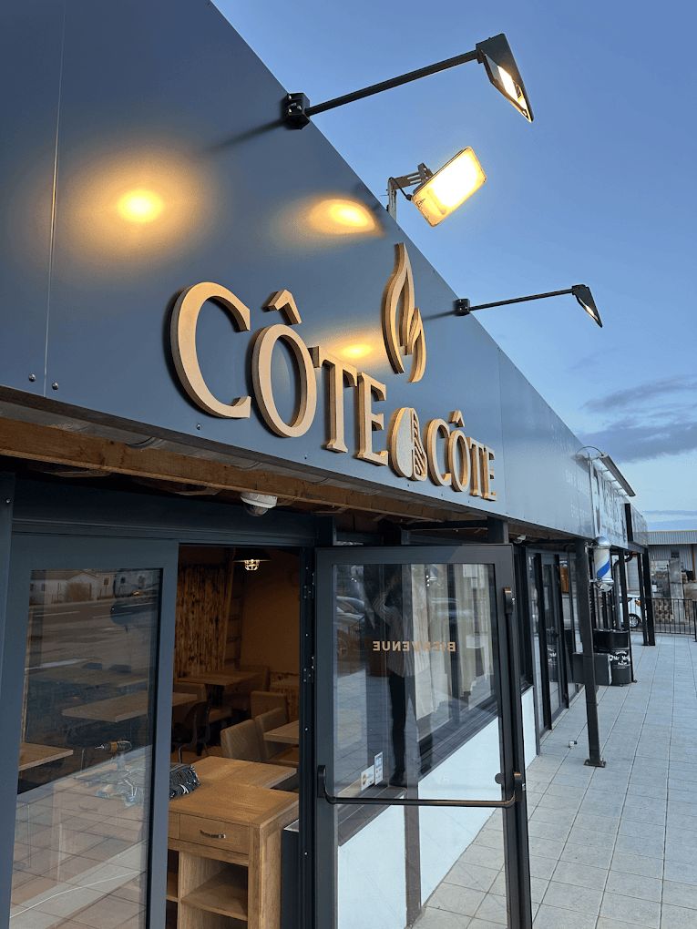 Devanture du restaurant Côte à Côte